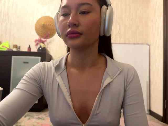 LakishaYanish webcam