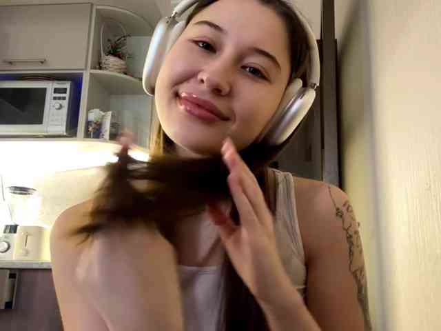 LakishaYanish webcam