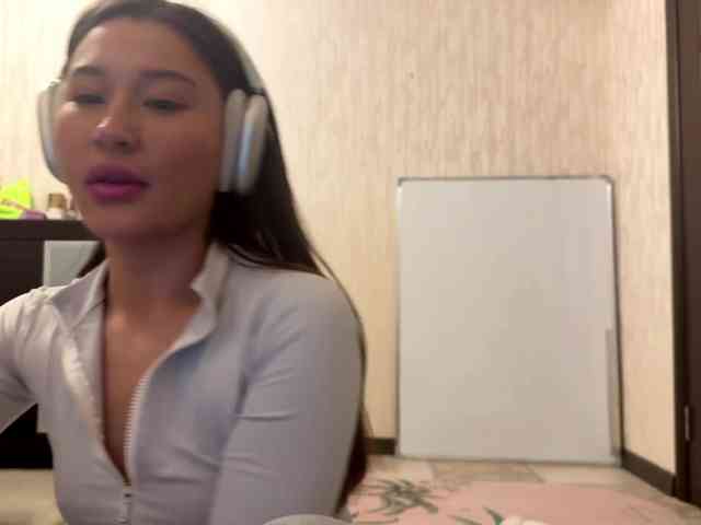 LakishaYanish webcam