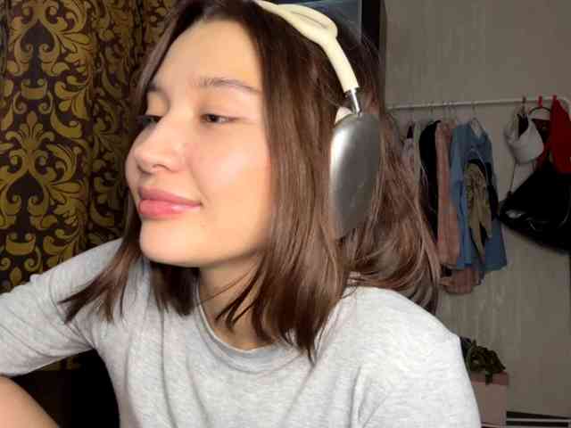 LakishaYanish webcam