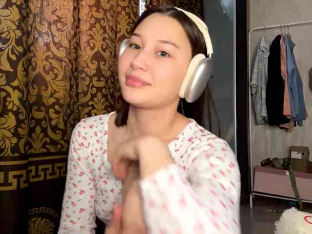 LakishaYanish webcam