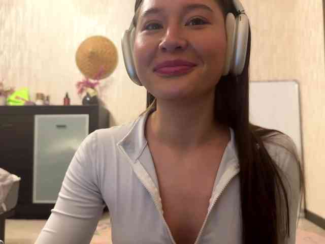 LakishaYanish webcam