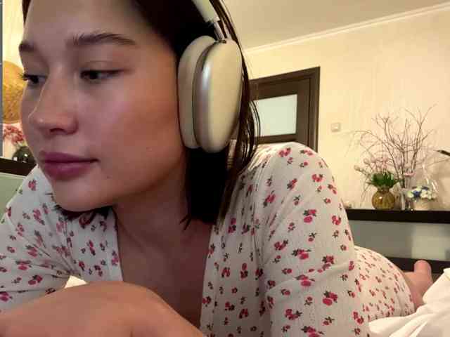 LakishaYanish webcam