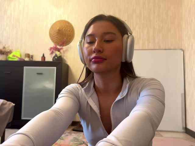 LakishaYanish webcam