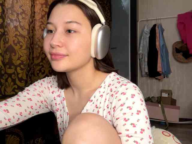 LakishaYanish webcam