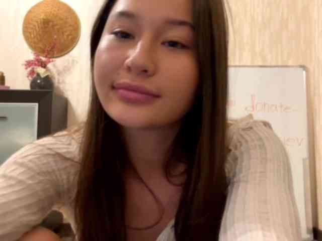 LakishaYanish webcam