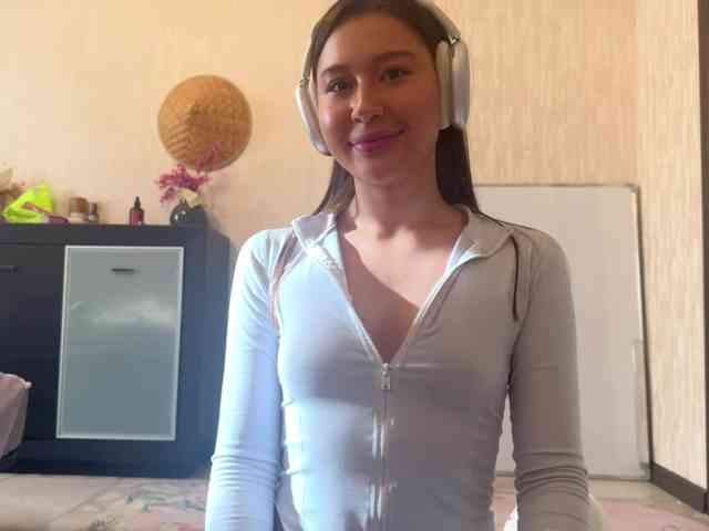 LakishaYanish webcam