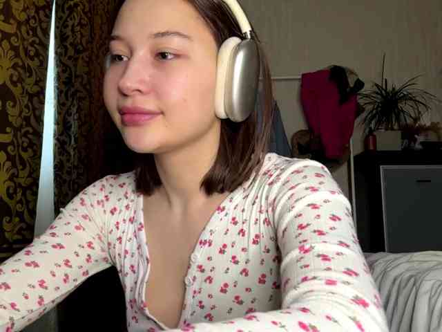 LakishaYanish webcam