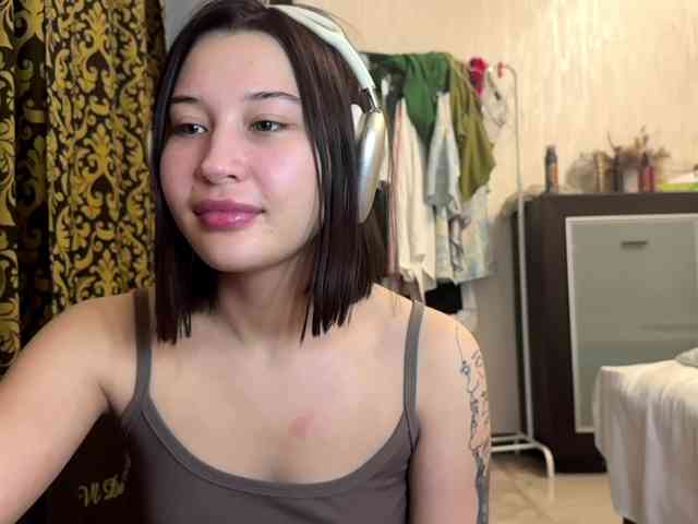 LakishaYanish webcam