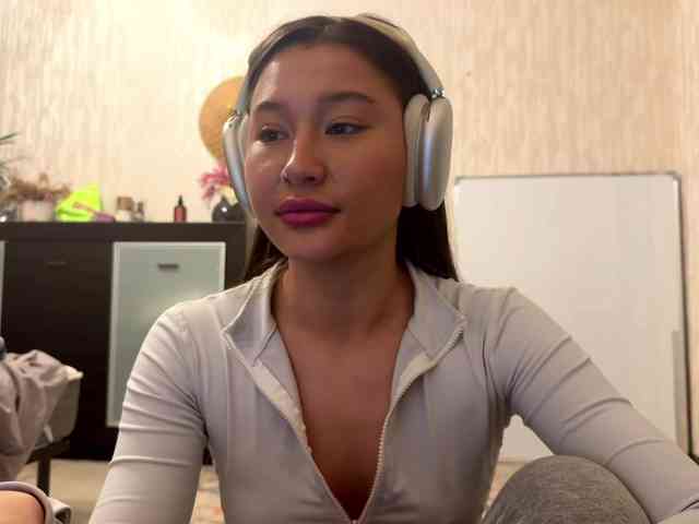 LakishaYanish webcam