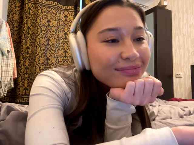 LakishaYanish webcam