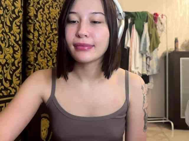 LakishaYanish webcam