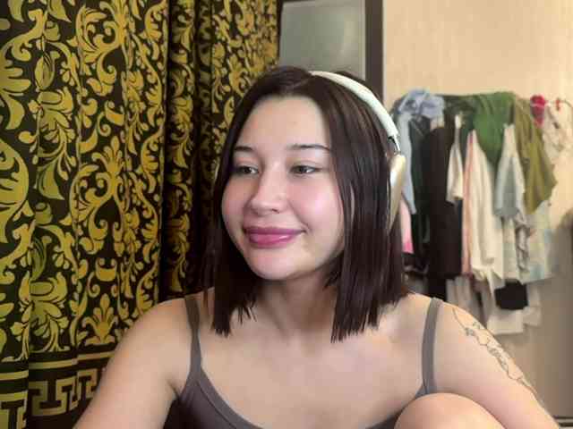 LakishaYanish webcam