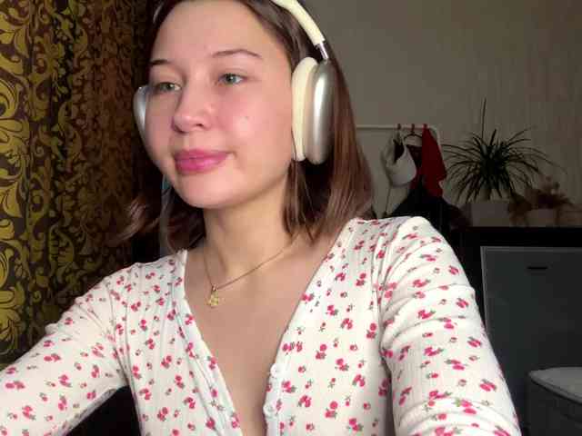 LakishaYanish webcam