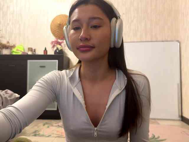 LakishaYanish webcam