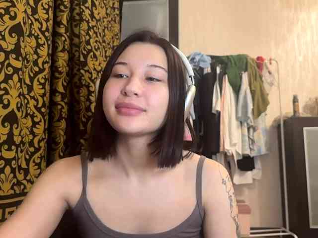 LakishaYanish webcam