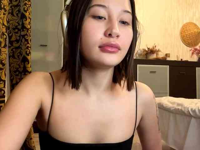 LakishaYanish webcam