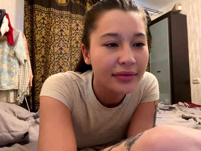 LakishaYanish webcam