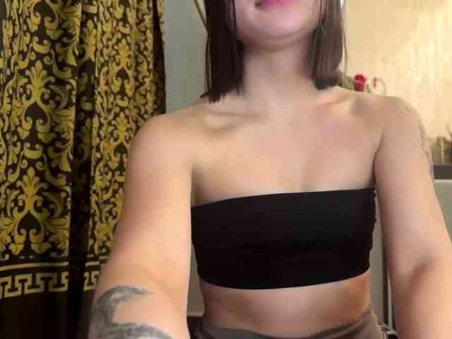 LakishaYanish webcam