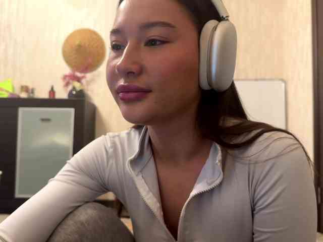 LakishaYanish webcam