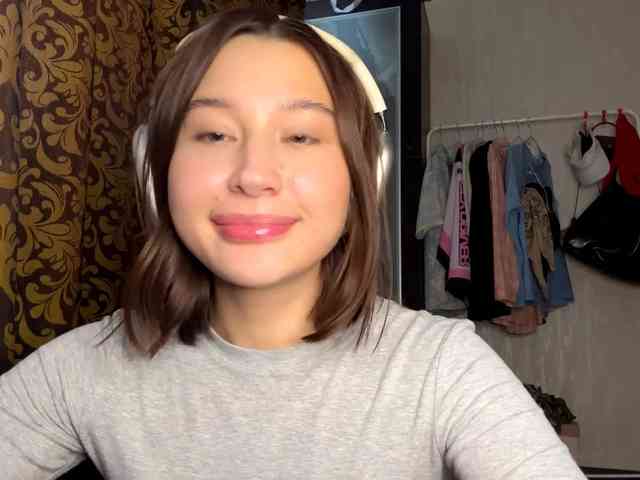 LakishaYanish webcam