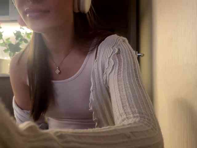 LakishaYanish webcam