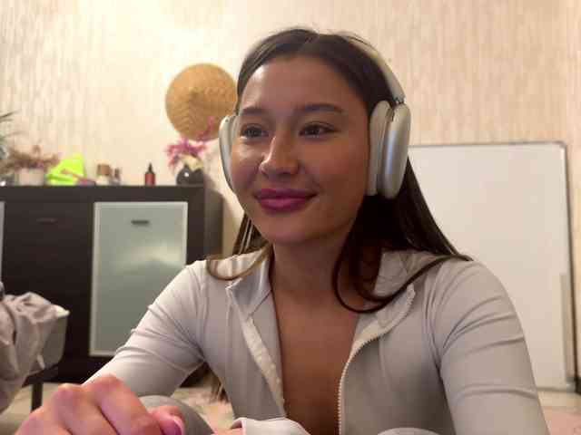 LakishaYanish webcam