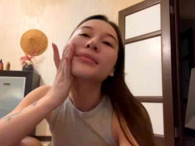 LakishaYanish webcam
