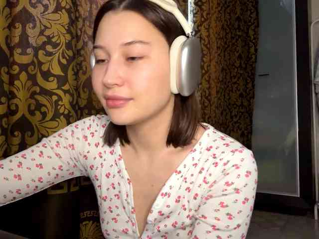 LakishaYanish webcam