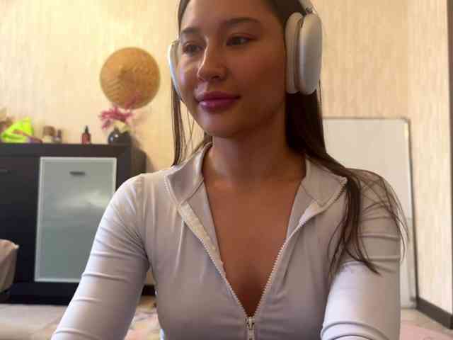 LakishaYanish webcam