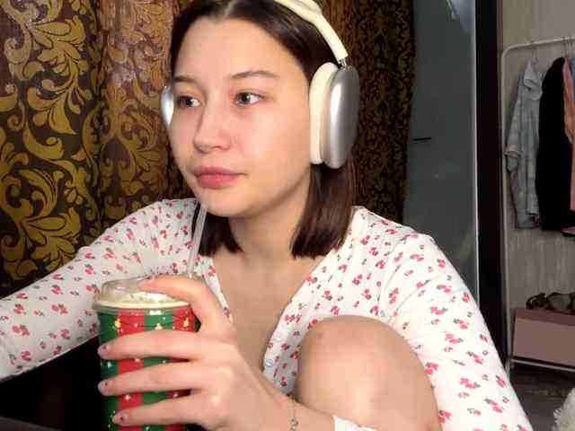 LakishaYanish webcam