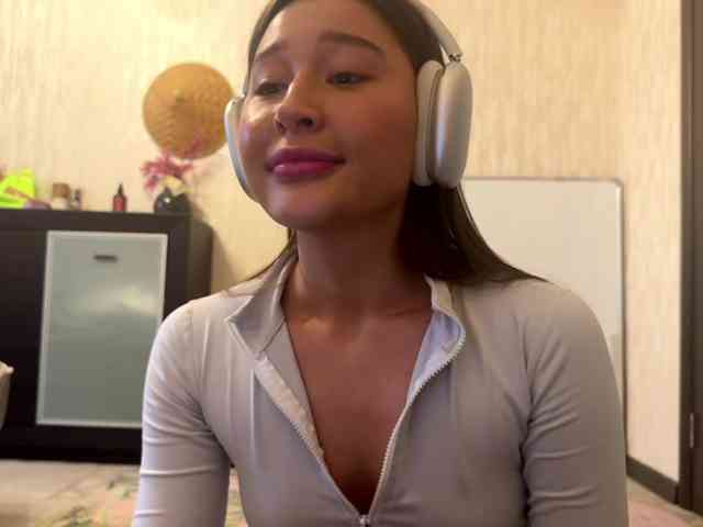 LakishaYanish webcam