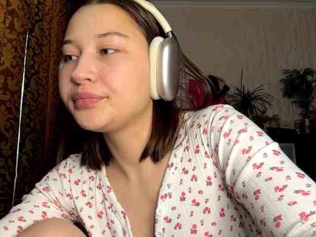 LakishaYanish webcam