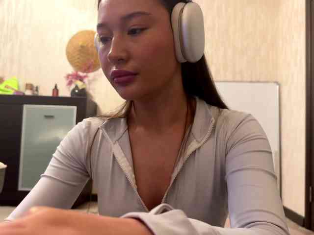 LakishaYanish webcam