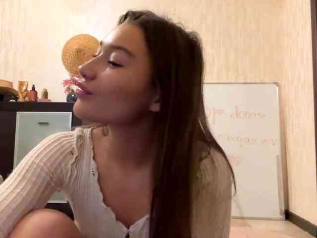 LakishaYanish webcam