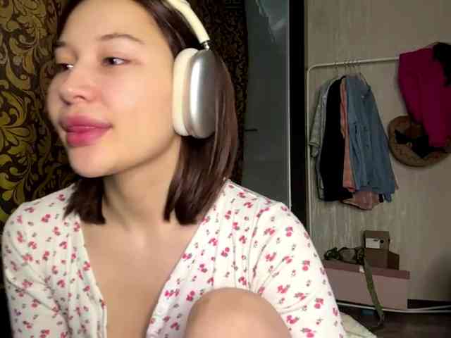 LakishaYanish webcam