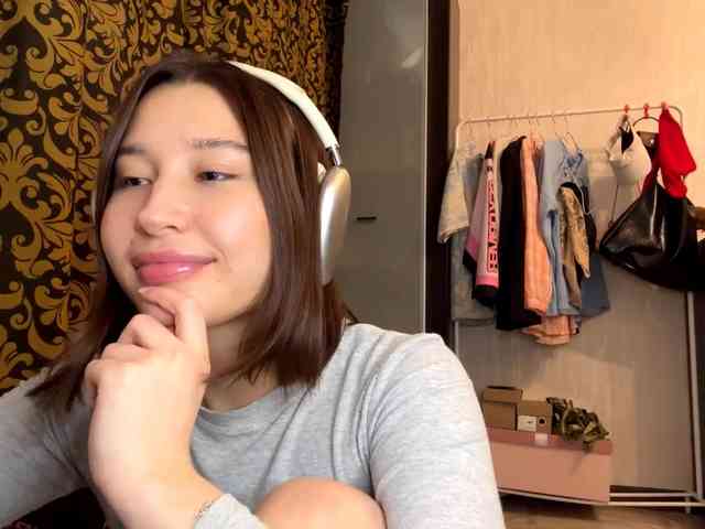 LakishaYanish webcam