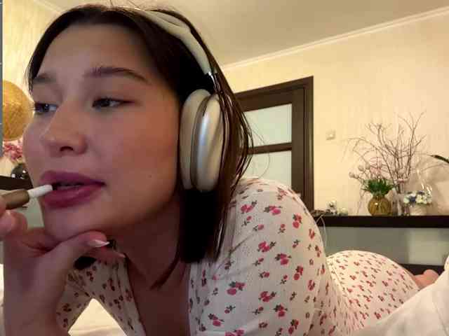 LakishaYanish webcam