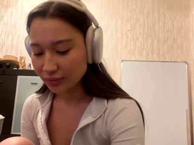 LakishaYanish webcam