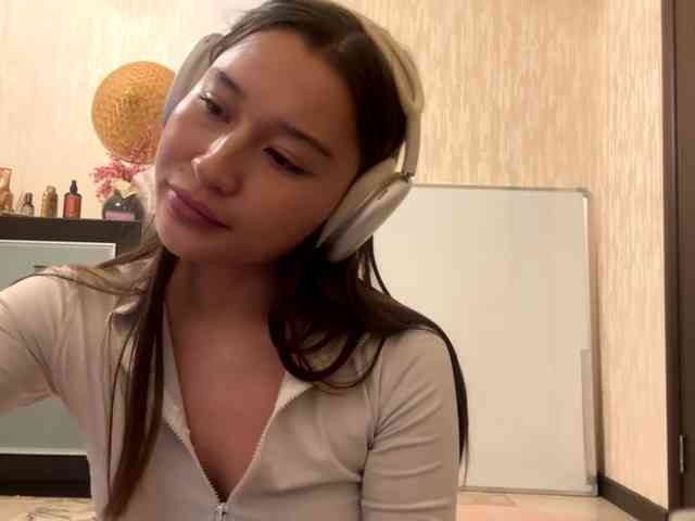LakishaYanish webcam
