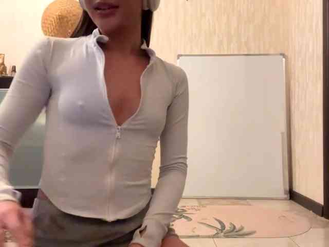 LakishaYanish webcam