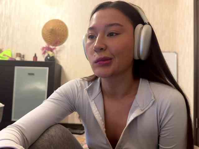 LakishaYanish webcam