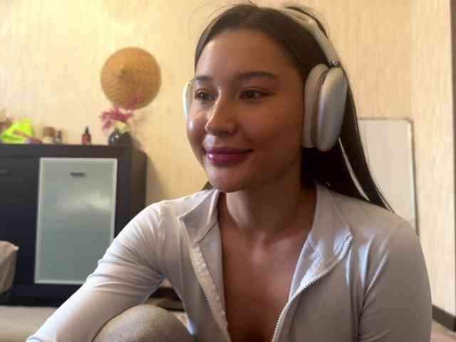 LakishaYanish webcam