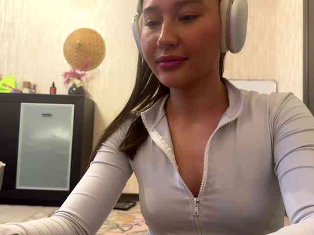 LakishaYanish webcam