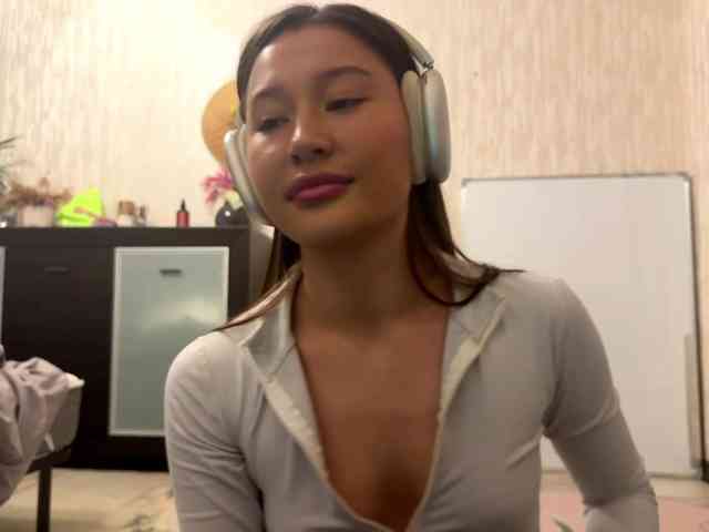 LakishaYanish webcam