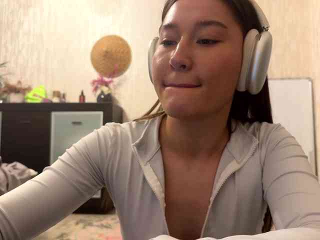 LakishaYanish webcam