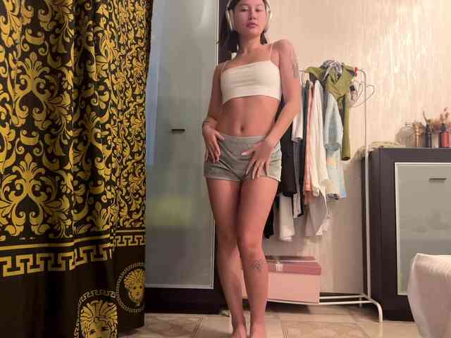 LakishaYanish webcam