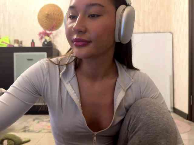 LakishaYanish webcam