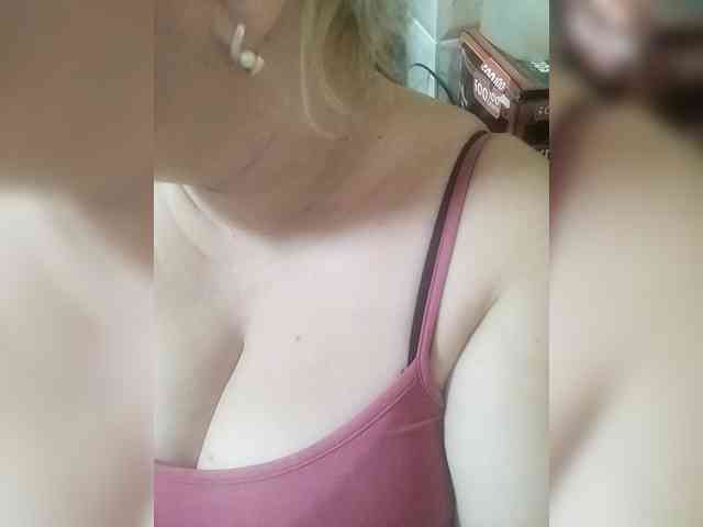 Kabiriya100344 webcam