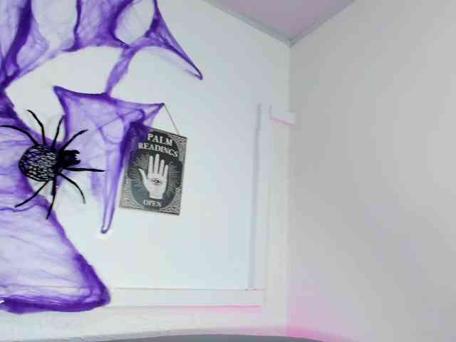 AlexaBennett webcam